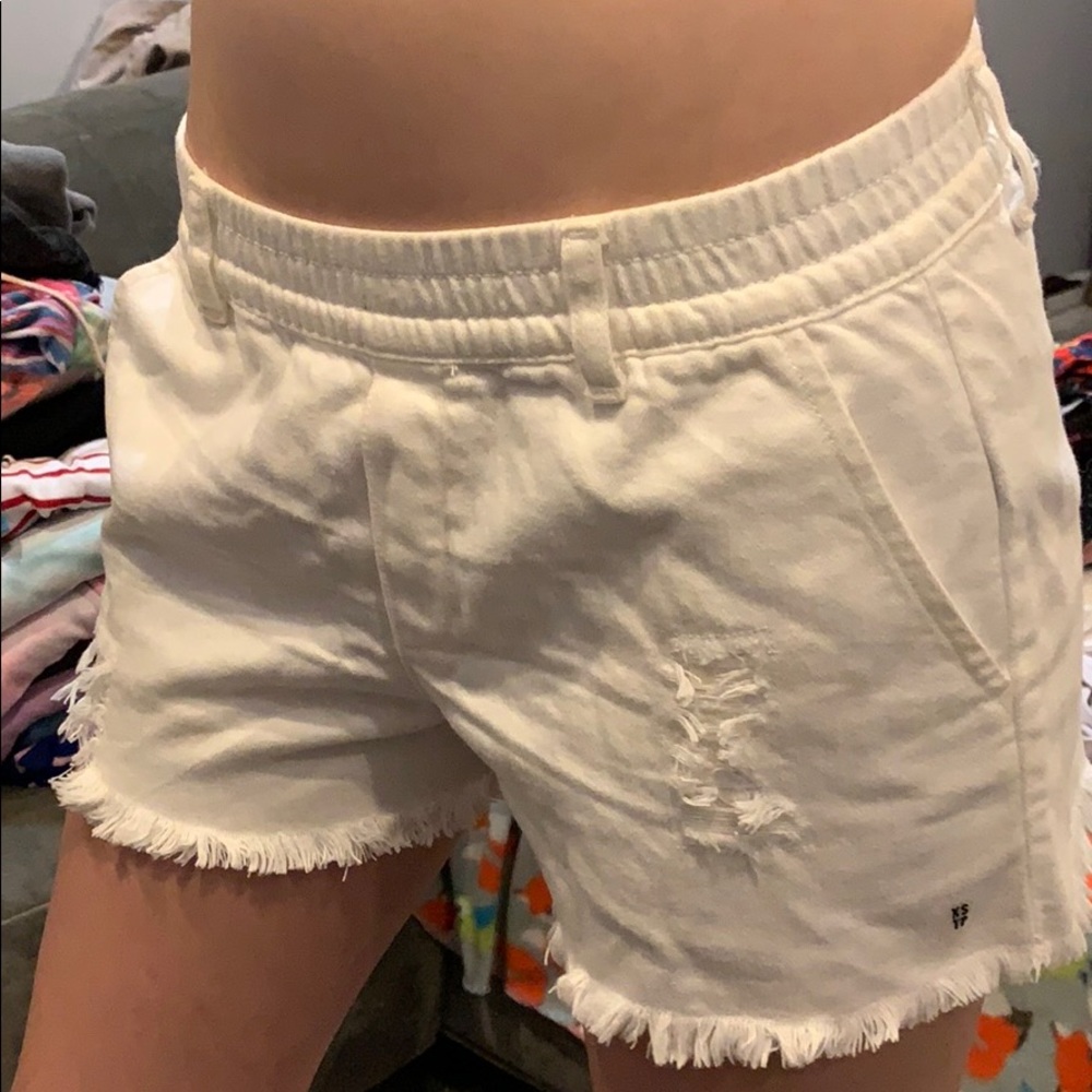 American Eagle Aerie XS white short